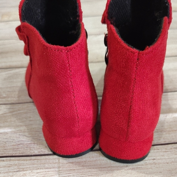 Chic Red Ankle Boots with Bow Accent - Picture 6 of 7